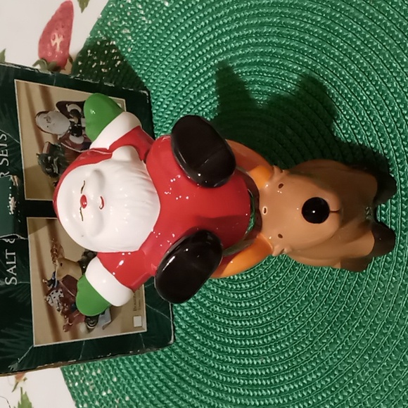 JC PENNEY HOLIDAY REINDEER & SANTA SALT AND PEPPER SET - Picture 2 of 11